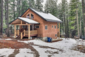 Beautiful Leavenworth Cabin Getaway with Hot Tub!